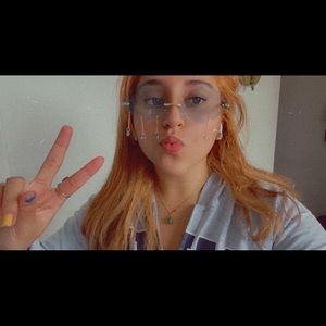 Meet your Posher, Isabella